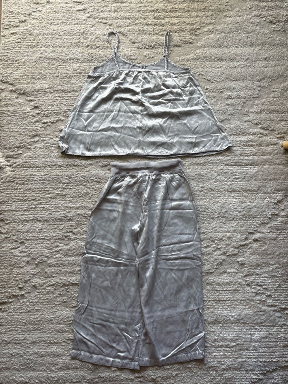 PJ Harlow silver pajama set from Size XS - Picture 4 of 7